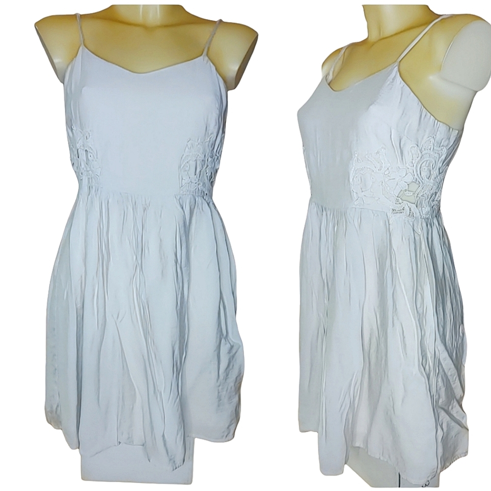 🌹3/15🌹FOREVER 21 Contemporary Cream Spaghetti Strap Cutout Dress